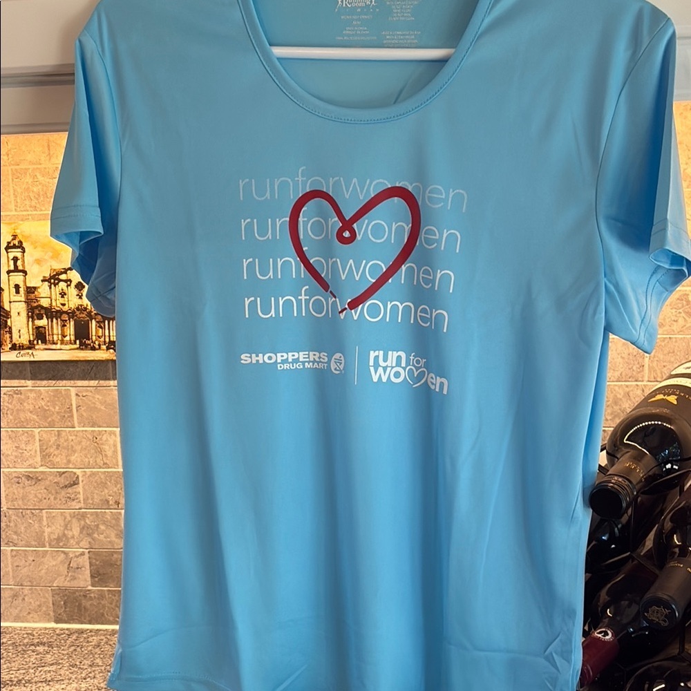 Blue Short Sleeve Crew Neck Tee by Running Room. B6